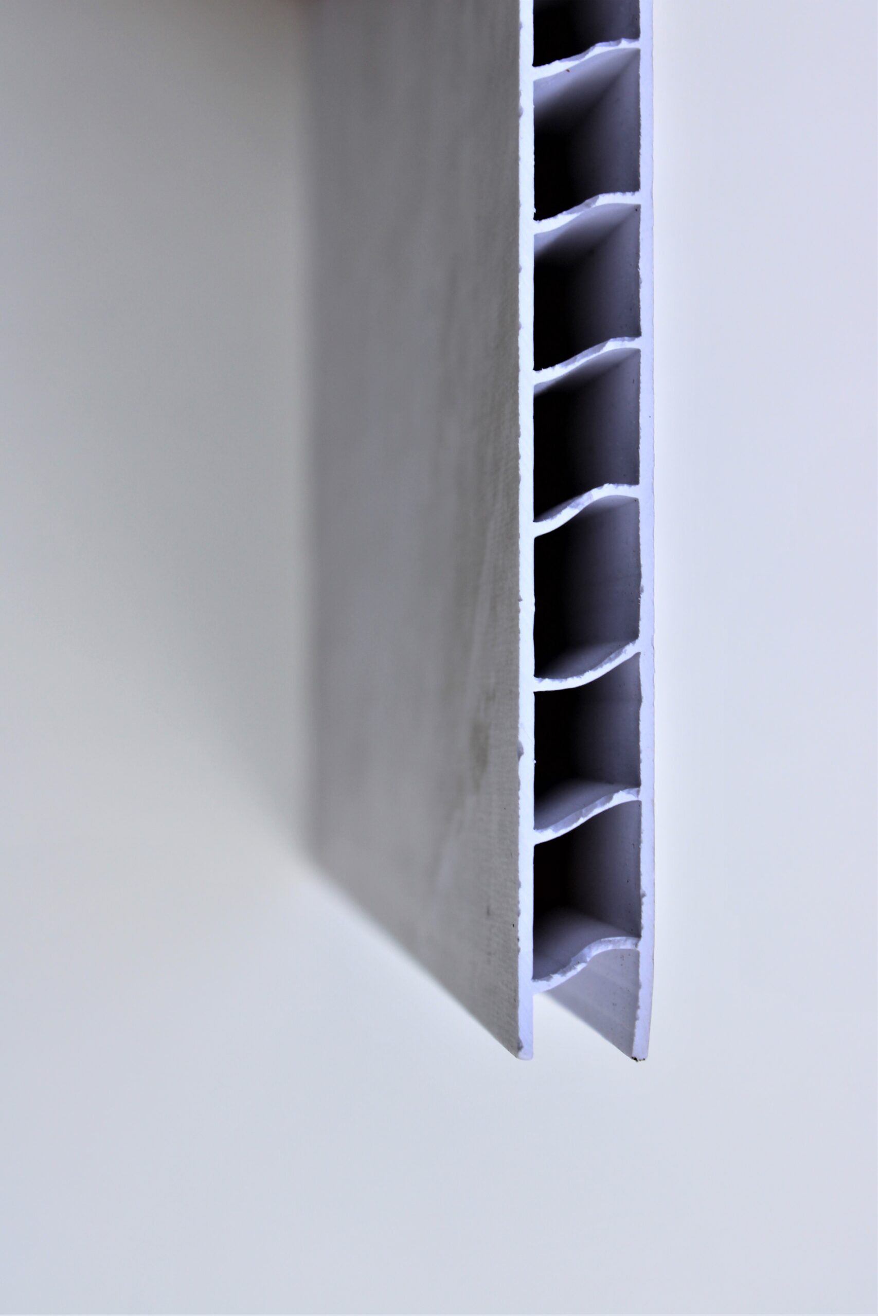 White Carrara Poly Tub and Shower Surround - Image 4